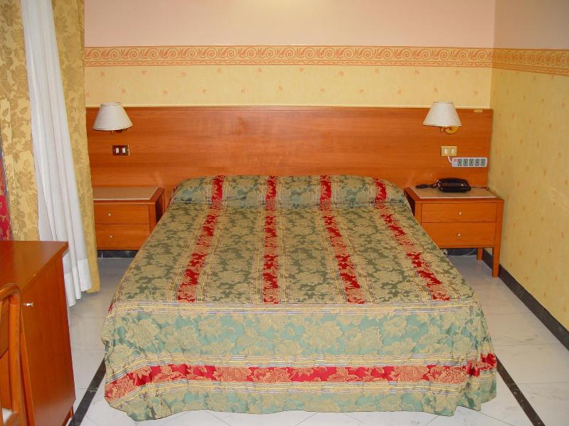 Repubblica Hotel Рим Екстериор снимка