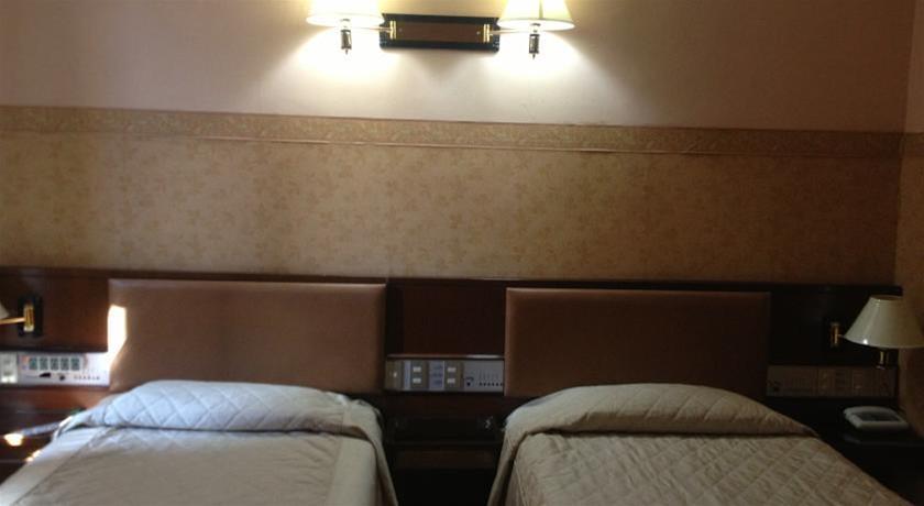 Repubblica Hotel Рим Екстериор снимка