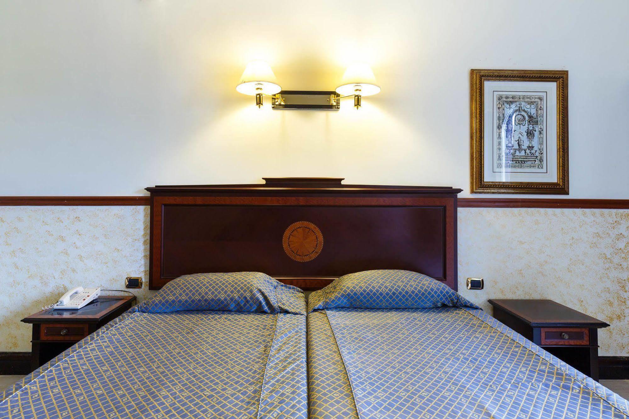 Repubblica Hotel Рим Екстериор снимка