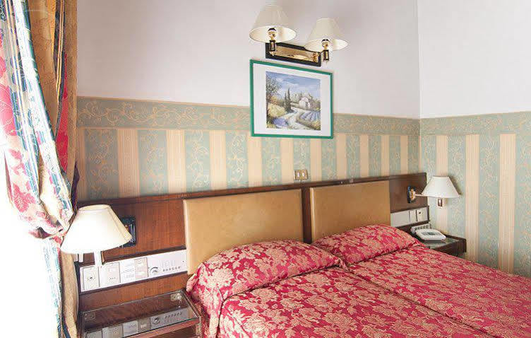 Repubblica Hotel Рим Екстериор снимка